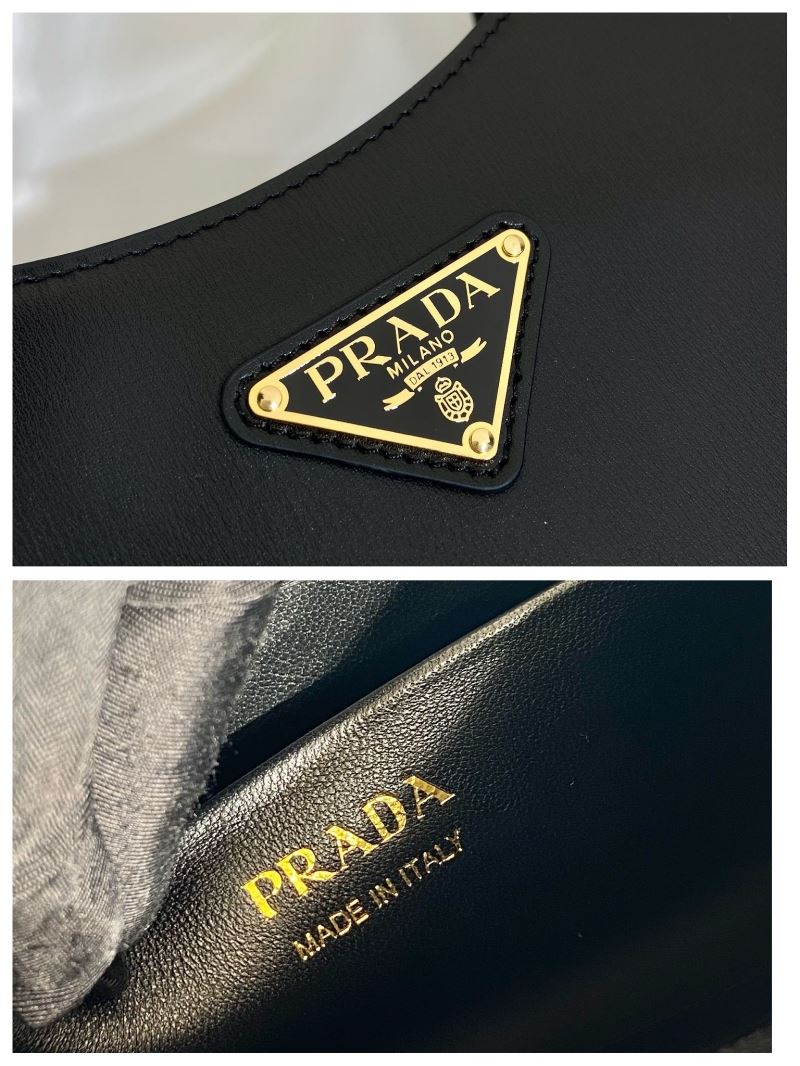 Pra*a cleo bags